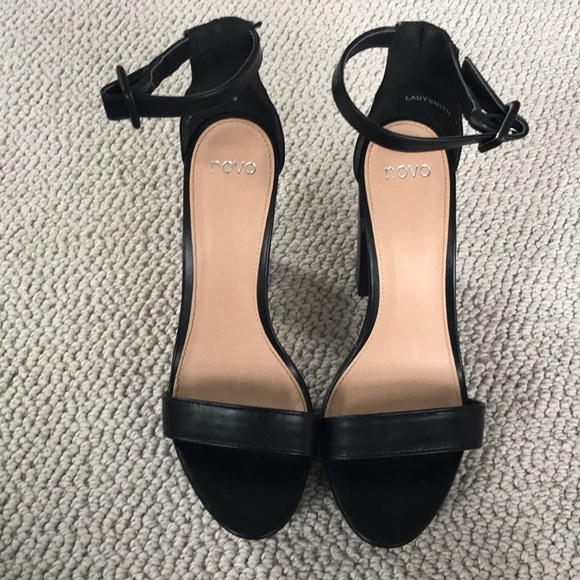 Shoes - Black platform heels
